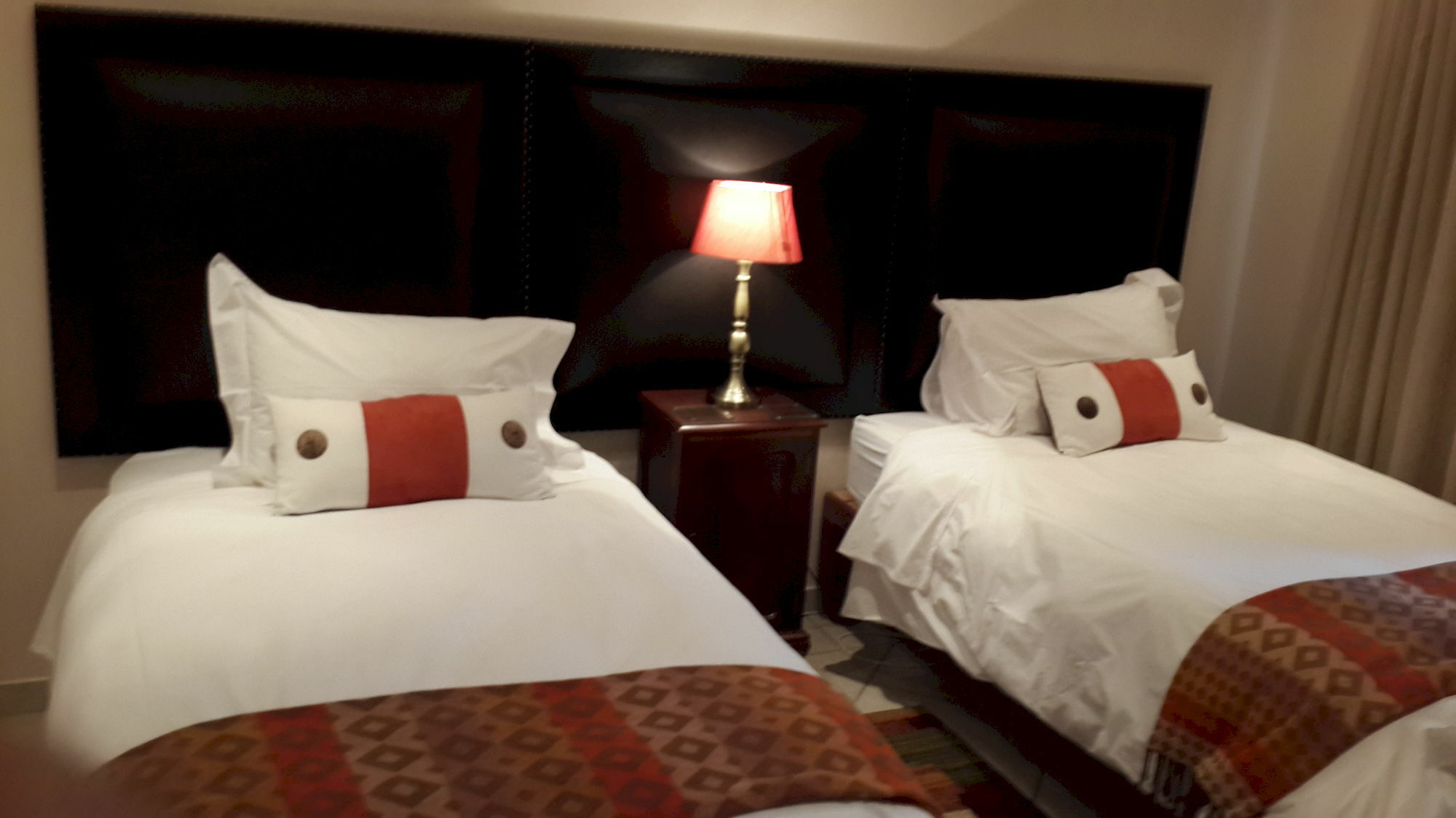 Magaliqua Guest House Noordheuwel Eksteriør billede
